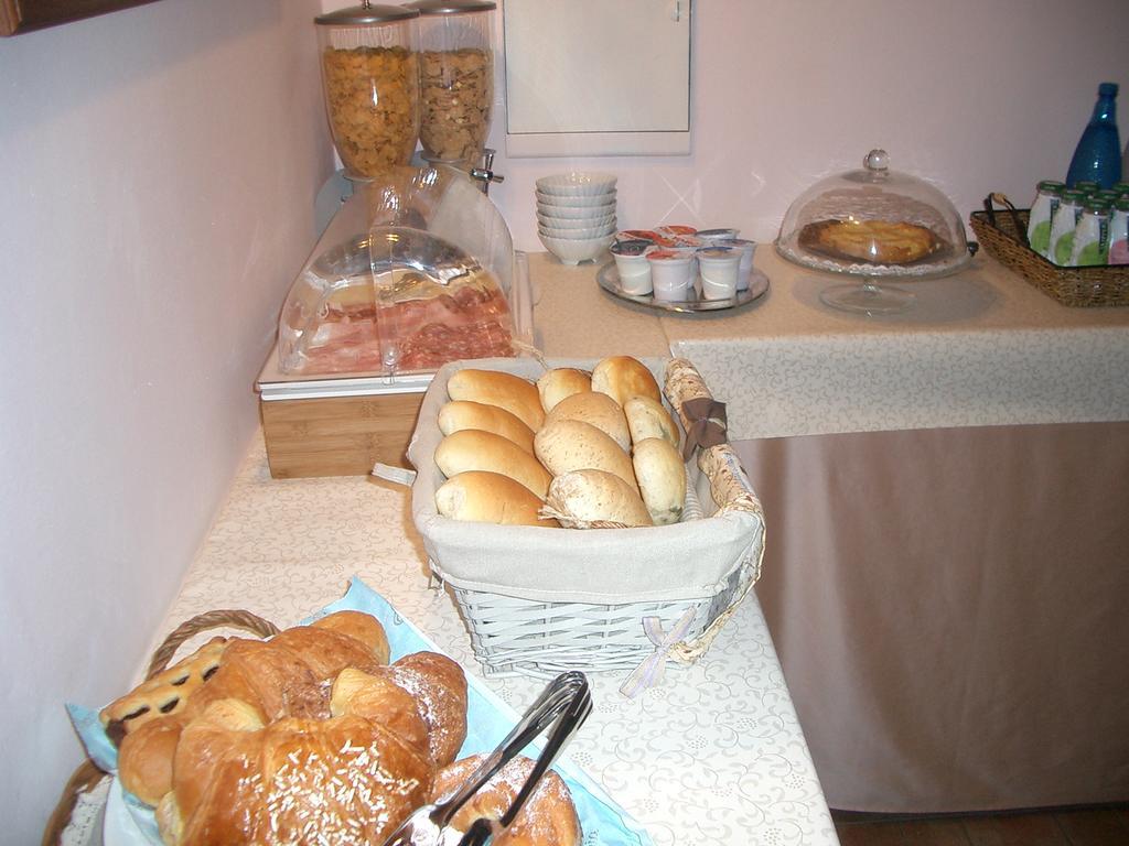 B&B Borgo Tre Case Cavriana Esterno foto